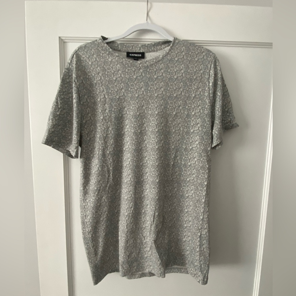 Express Men’s Medium Patterned T-Shirt